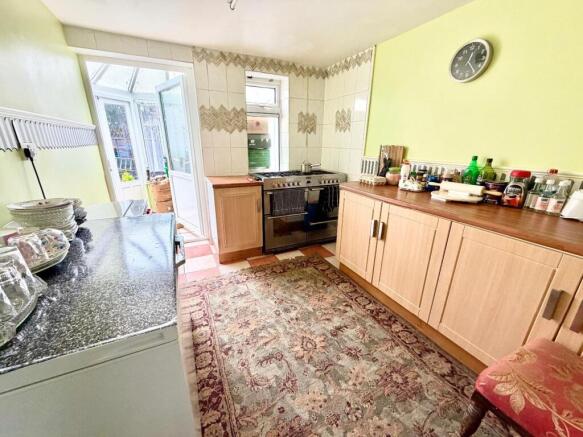 4 bed Semi-Detached for sale Image 7