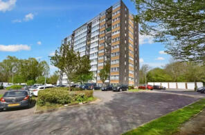 Flat 308, Haynes Park Court, Slewins Close, Hornchurch RM11 2DQ