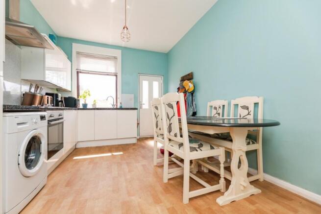 2 bed Terraced for sale Image 6