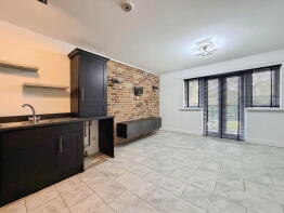 Flat 5, 72 Cedar Lodge, Oakley Road, Southampton SO16 4LE