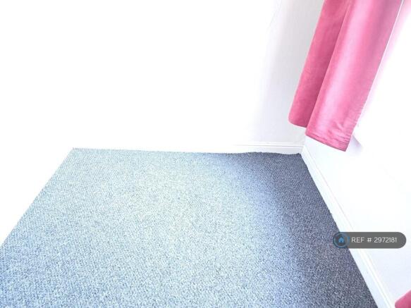 2 bed Terraced to rent Image 8