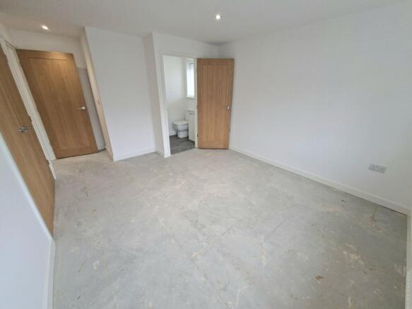 MASTER BEDROOM AND ENSUITE SHOWER ROOM