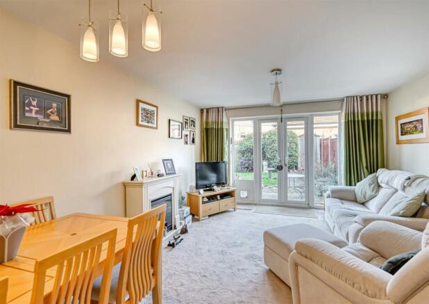 75 Rastrick Close-03.jpg