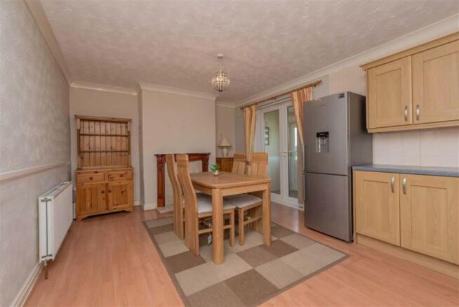 Fitted Dining Kitchen:
