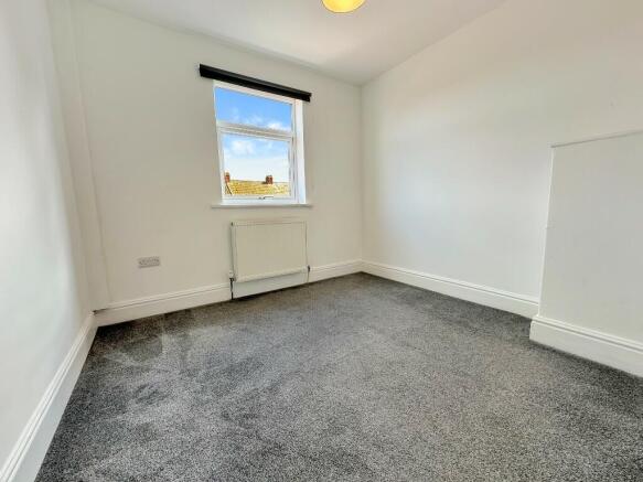 3 bed Terraced to rent Image 7