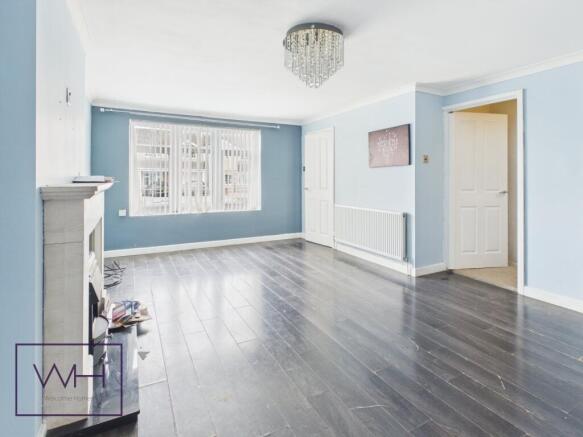 4 bed Detached for sale Image 4