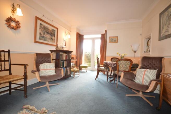 Though Lounge