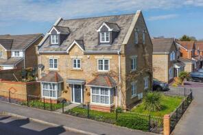 2, Amey Gardens, Southampton SO40 2BB