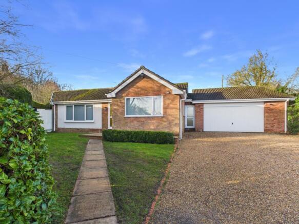 CAM04922G0-PR0106-STILL003