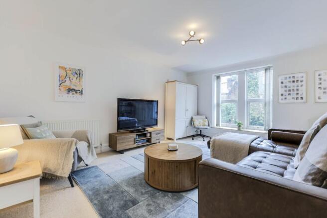 2 bed Flat for sale Image 4