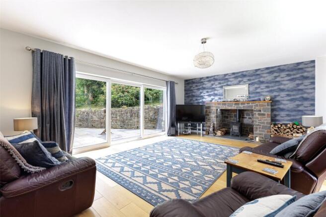 House in Caerphilly, Watford Park, St Martins - View 4