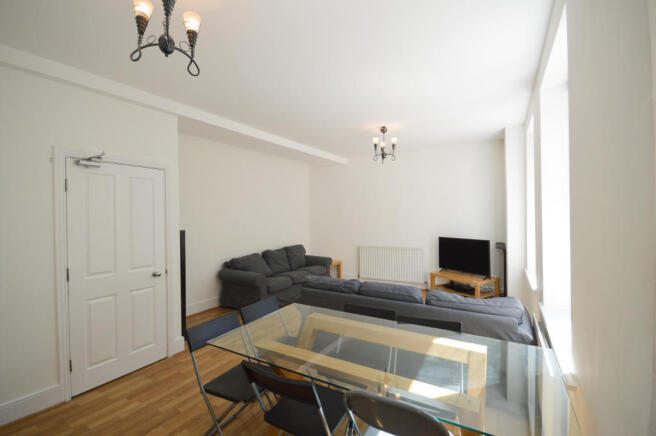 Lounge 2