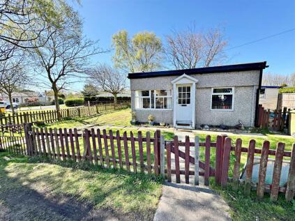 Humberston Fitties, Humberston, Grimsby, N.E. Lincs, DN36 4EU