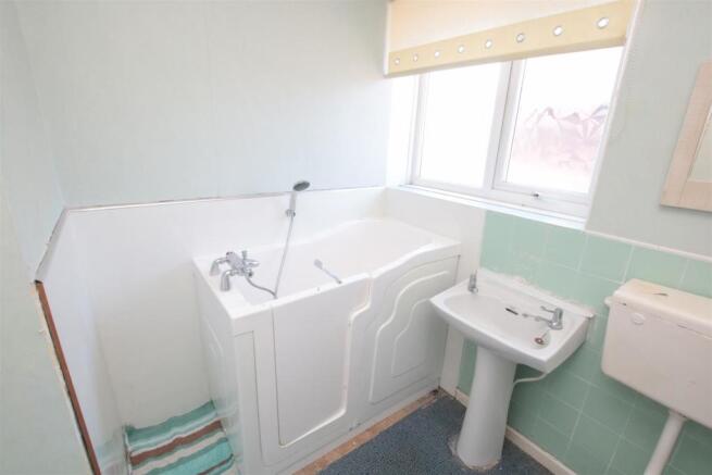 HOUSE BATHROOM