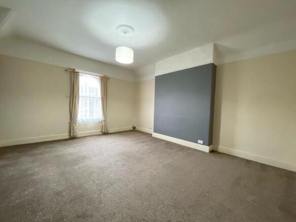1 bed Flat to rent Image 4