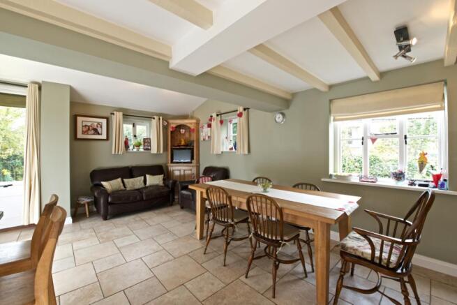 Kitchen/Breakfast Rm