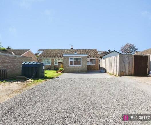 3 bed Semi-Detached Bungalow for sale Image 12