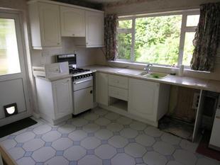 KITCHEN: