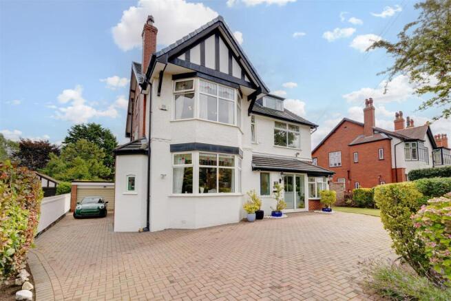 20 dowhills Road_1.jpg