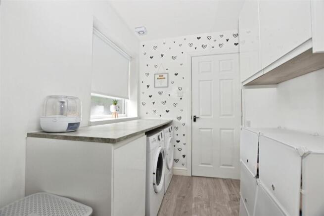 3 bed Terraced for sale Image 7