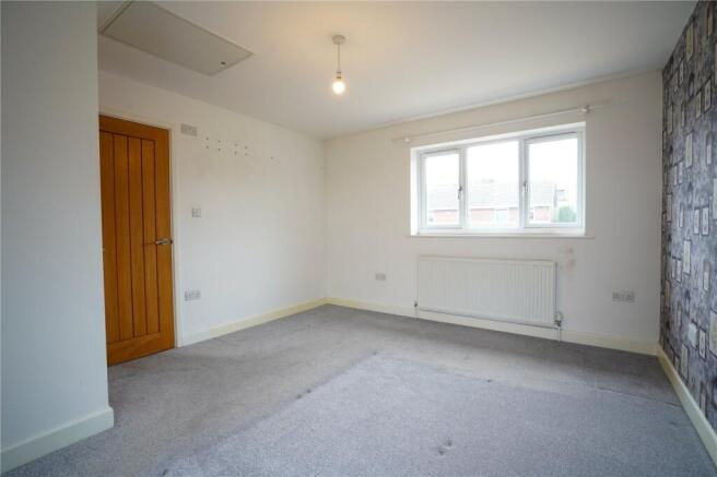 4 bed Detached for sale Image 8