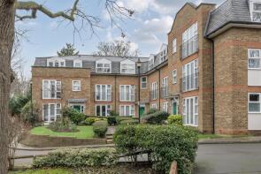 26, Foxwood Green Close, Enfield EN1 2TB