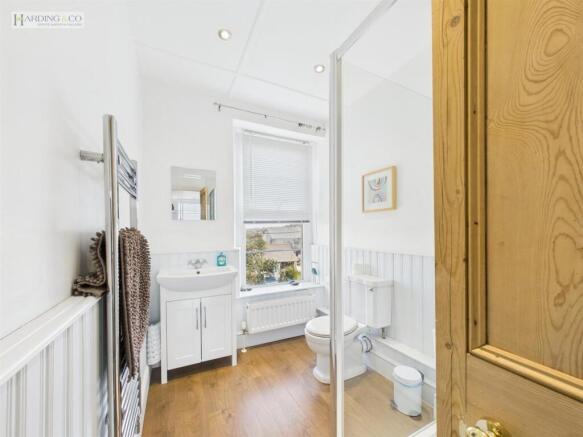 Second floor shower room.jpg