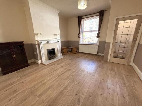 1 bed Terraced for sale Image 2