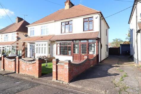 Cordelia Crescent, Rayleigh, SS6