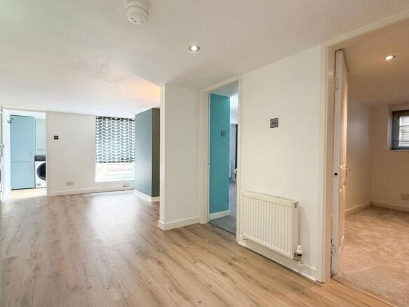 2 bed Flat for sale Image 10