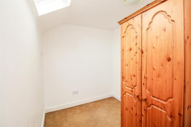 3 bed Semi-Detached Bungalow for sale Image 9