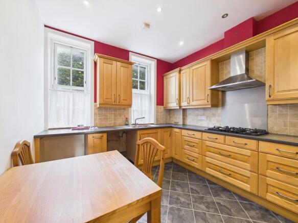 3 bed Apartment for sale Image 7