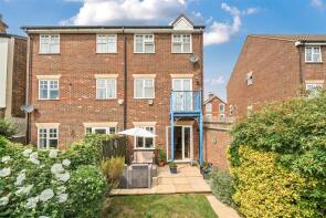 2, Weyview Close, Guildford GU1 1HN