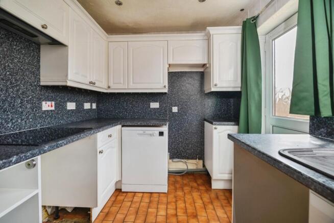 2 bed Bungalow for sale Image 6