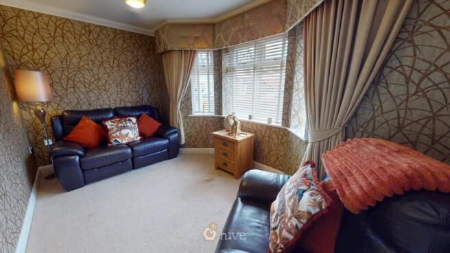 4 bed Detached for sale Image 9