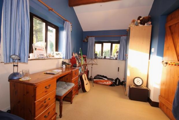 Bedroom 3 Image 2