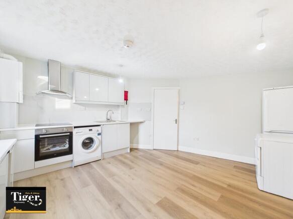 CAM02176G0-PR0801...