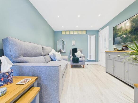 Sitting/Dining Room