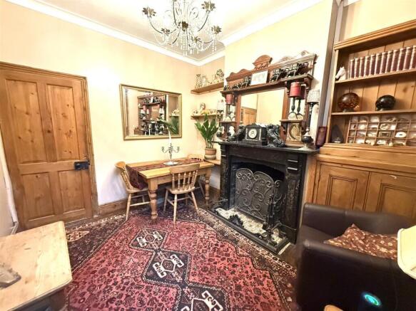 40 arch street lounge 2.jpeg