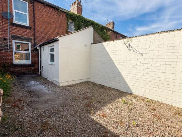 2 bed Terraced for sale Image 8