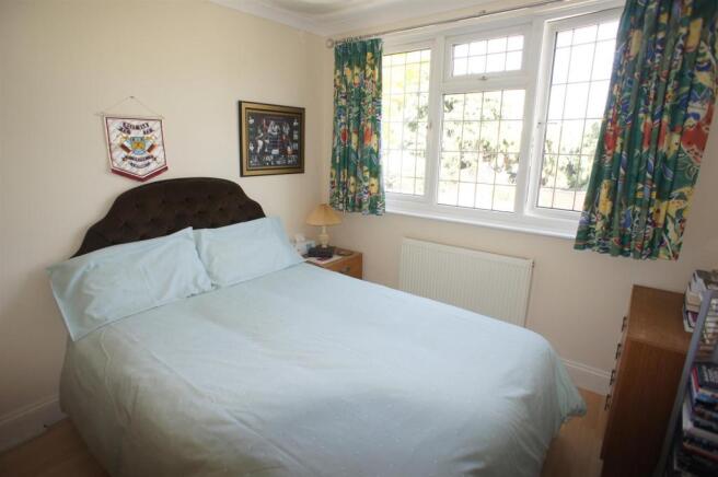 BEDROOM 2