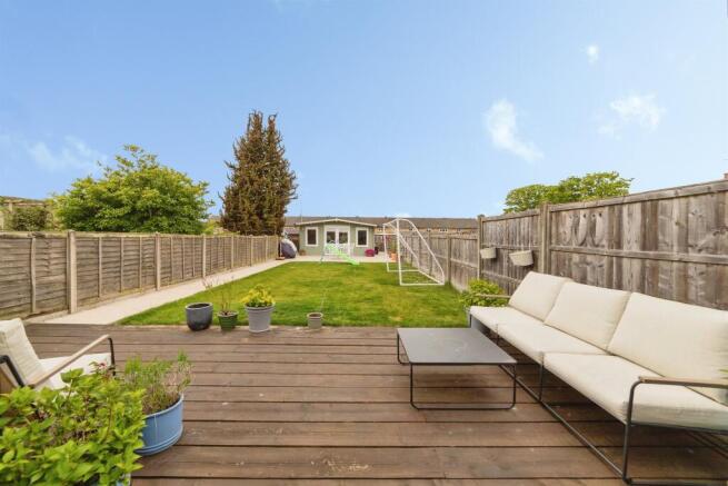 Ferrier Road, Stevenage photo 4