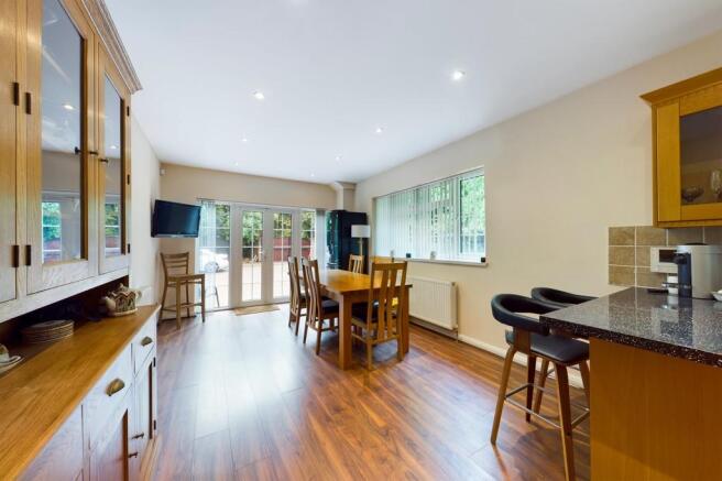 Kitchen/dining ro...