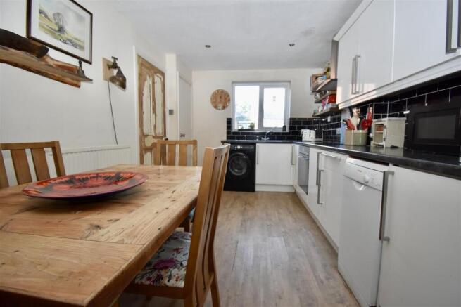 3 bed Terraced for sale Image 4