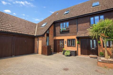 Barn Court, Lower Hall Lane , Clutton