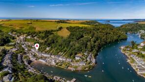 24, Noss Mayo PL8 1EN