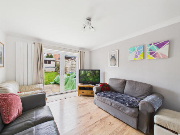 CAM01984G0-PR0558-STILL009