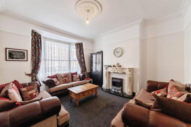 pbox-IMG.jpg