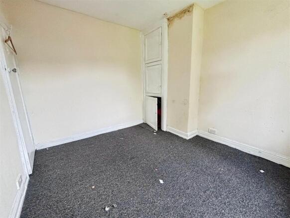 3 bed Terraced for sale Image 10