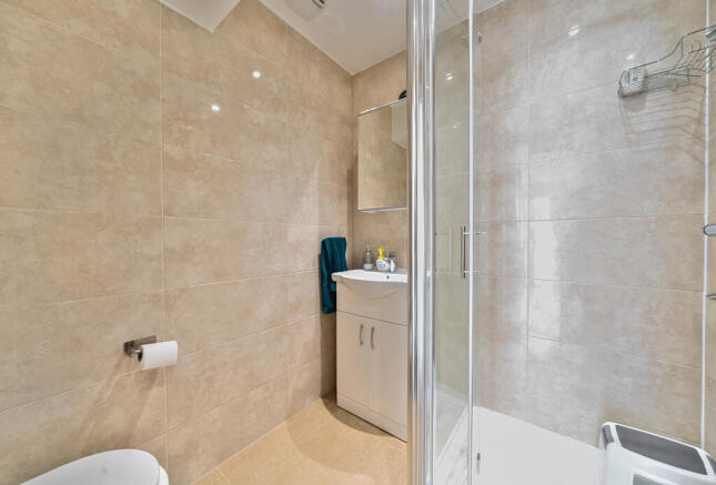 1289826-16-682868...